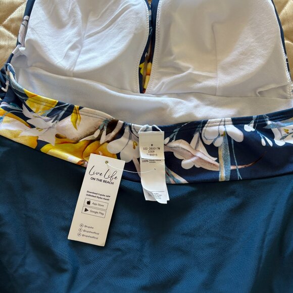 BNWT Cupshe Halter Backless One Piece Swim Floral and Teal Size M - Picture 6 of 7